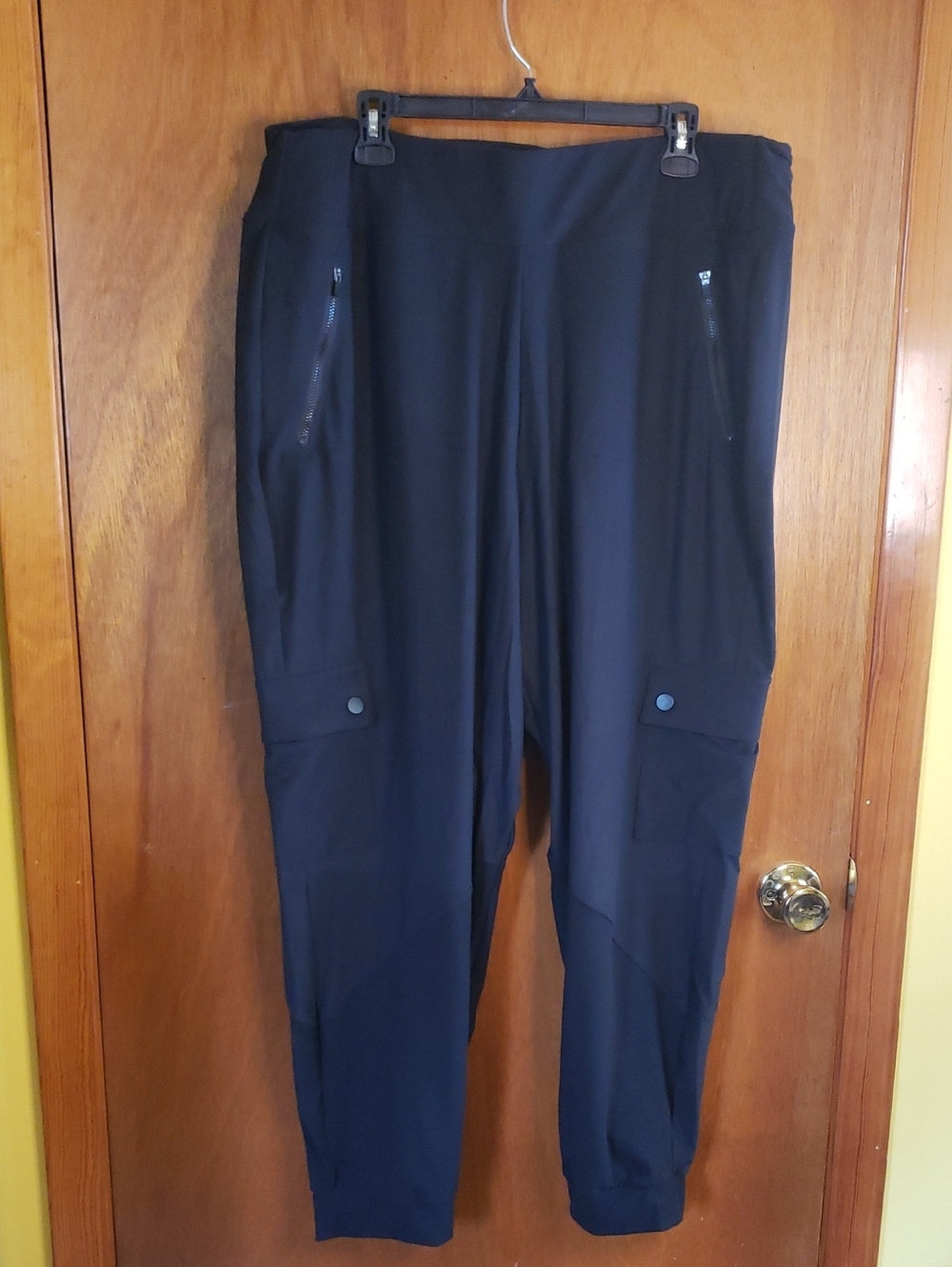 Black Zip-Pocket Jogger Pants 1X New